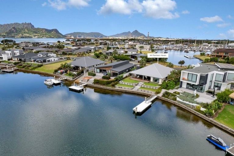 Photo of property in 44 Mariners Haven, One Tree Point, 0118