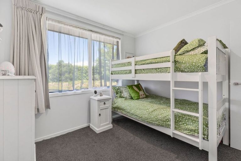 Photo of property in 9 Isthmus Place, Lake Hawea, Wanaka, 9382