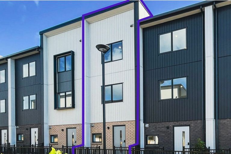 Photo of property in 3/25 Jabuka Street, Glen Eden, Auckland, 0602