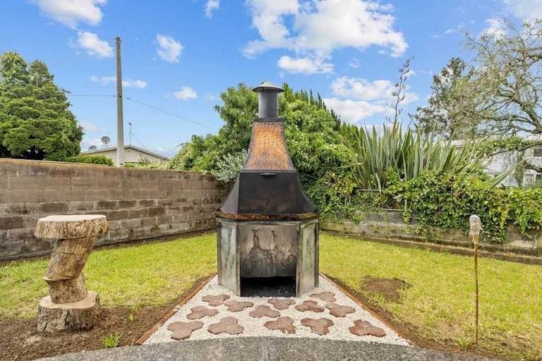 Photo of property in 1/2 Esperanto Road, Papatoetoe, Auckland, 2025