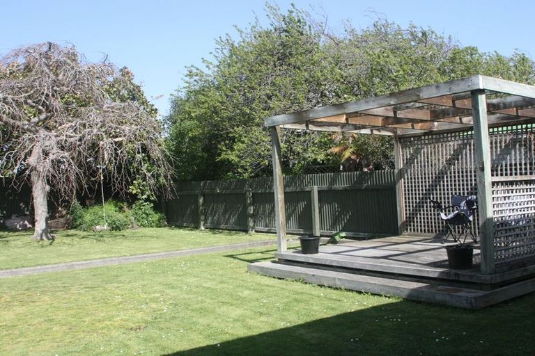 Photo of property in 11 Galway Avenue, Hokowhitu, Palmerston North, 4410