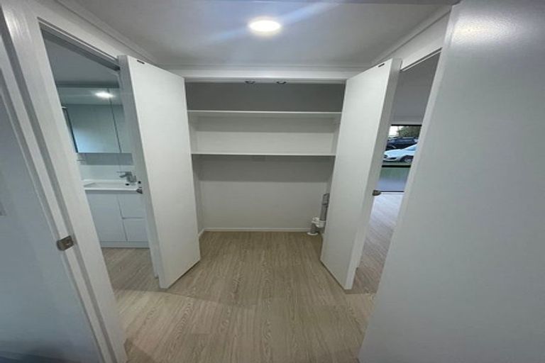 Photo of property in 36 White Heron Drive, Massey, Auckland, 0614