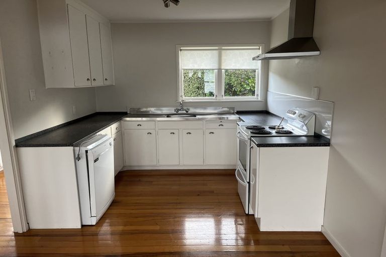 Photo of property in 3/3 Penzance Road, Mairangi Bay, Auckland, 0630