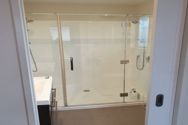 Photo of property in 24 Cresswell Place, Johnsonville, Wellington, 6037
