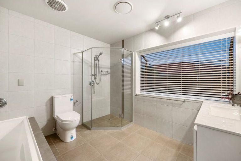 Photo of property in 6 Verbena Glen, Mount Maunganui, 3116