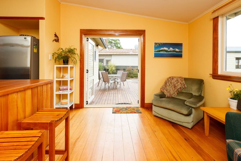 Photo of property in 16 Karamu Avenue, Takaro, Palmerston North, 4410