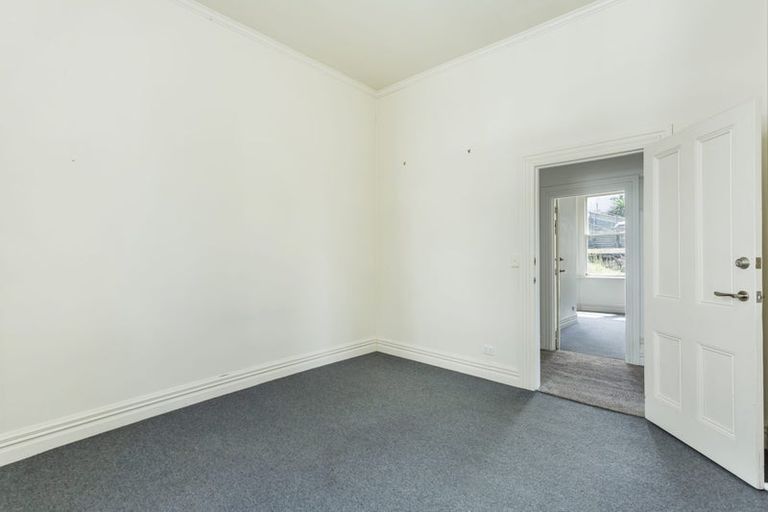 Photo of property in 39 Easther Crescent, Kew, Dunedin, 9012