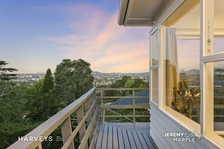 Photo of property in 61a West Lynn Road, Titirangi, Auckland, 0604