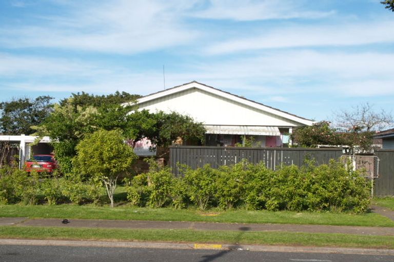 Photo of property in 33 Cottingham Crescent, Mangere East, Auckland, 2024