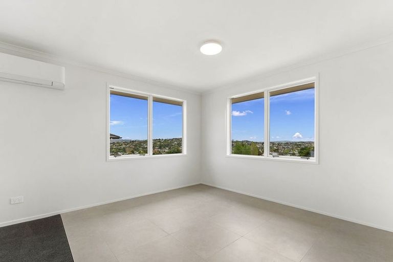 Photo of property in 17 Milla Mae Rise, Woodhill, 0110