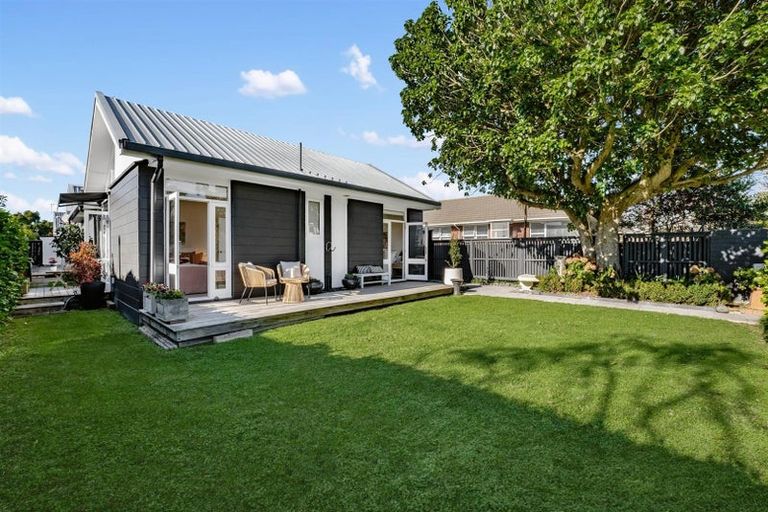 Photo of property in 1/19 Saltburn Road, Milford, Auckland, 0620