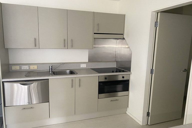 Photo of property in Gilmer Terrace Car Park, 302/9 Gilmer Terrace, Wellington Central, Wellington, 6011