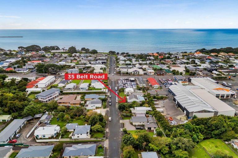 Photo of property in 35 Belt Road, Moturoa, New Plymouth, 4310