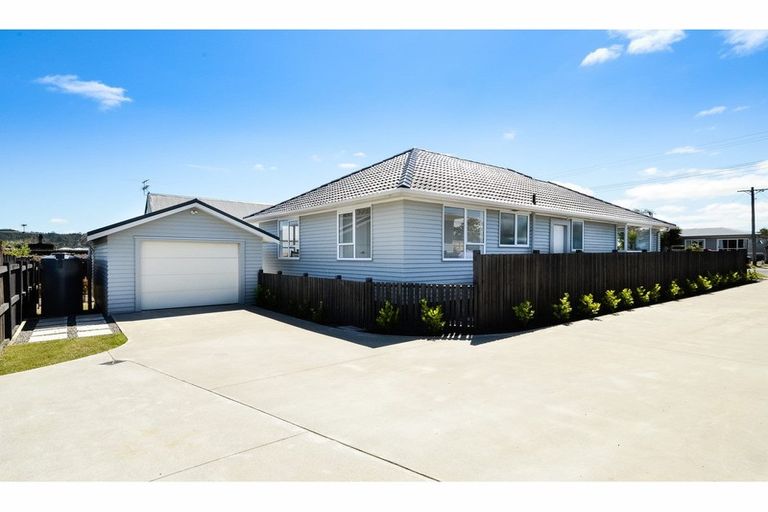 Photo of property in 16 Tapu Road, Huapai, Kumeu, 0810