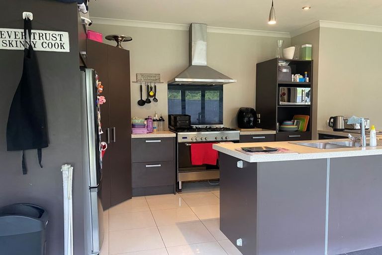 Photo of property in 9 Cottle Heath Close, Manor Park, Lower Hutt, 5019