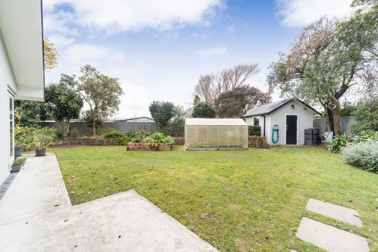 Photo of property in 8 Goodwyn Crescent, Hokowhitu, Palmerston North, 4410