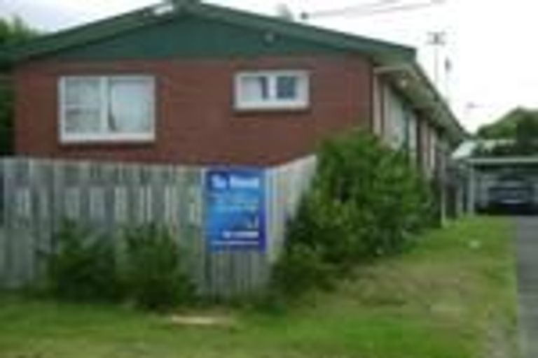 Photo of property in 79 Royal View Road, Te Atatu South, Auckland, 0610