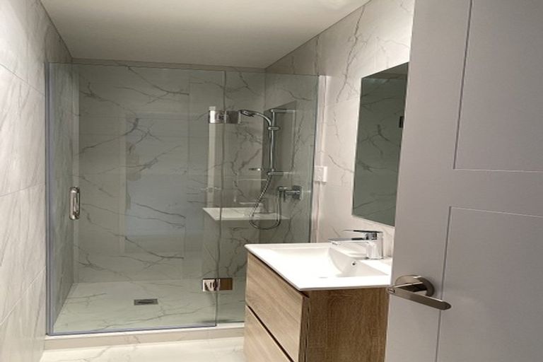 Photo of property in 3 Waihou Crescent, Albany Heights, Auckland, 0632