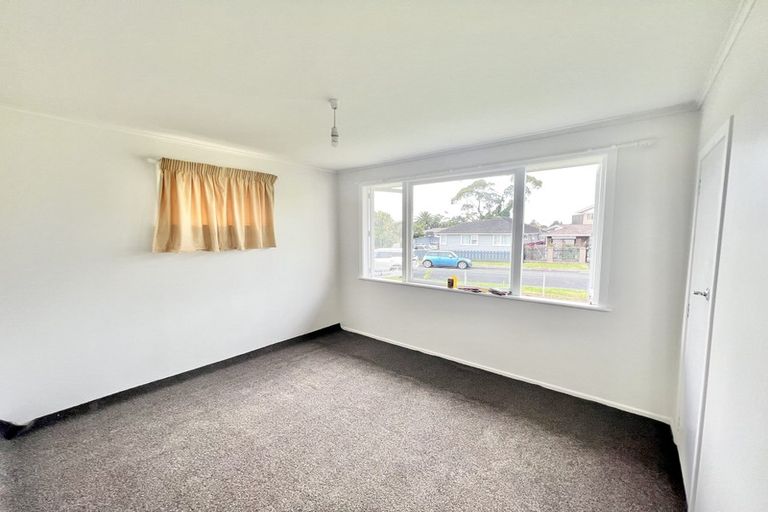 Photo of property in 26 Nile Road, Kelston, Auckland, 0602