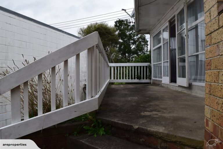 Photo of property in 2/17 View Road, Glenfield, Auckland, 0627