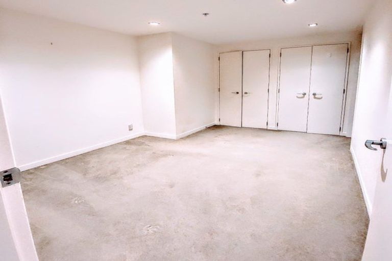 Photo of property in Piermont Apartments, 4i/82 Cable Street, Te Aro, Wellington, 6011