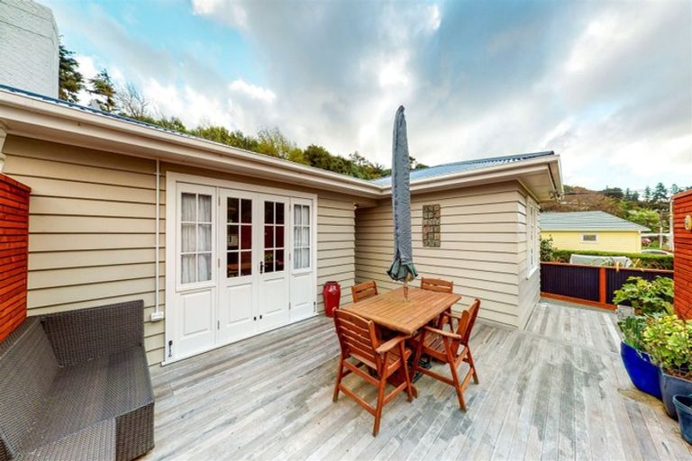 Photo of property in 42 Bledisloe Crescent, Wainuiomata, Lower Hutt, 5014