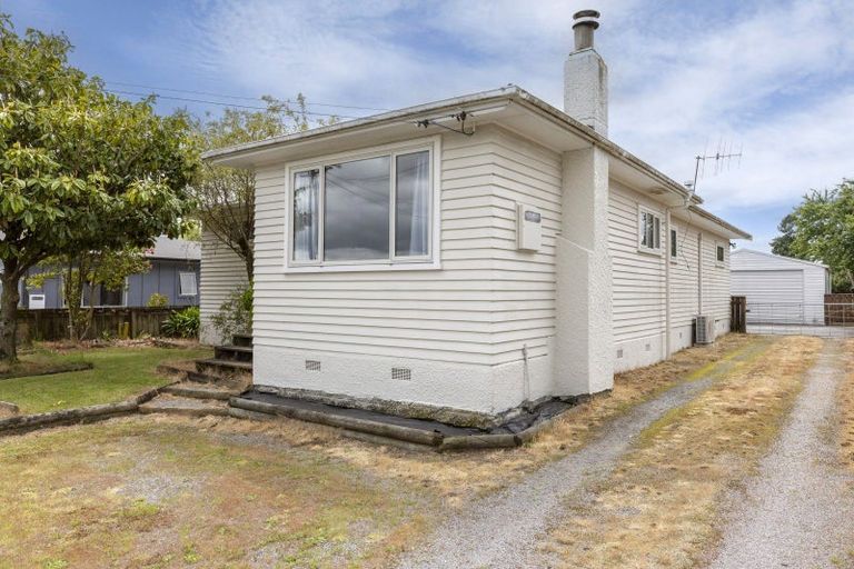 Photo of property in 50 Taupo View Road, Taupo, 3330