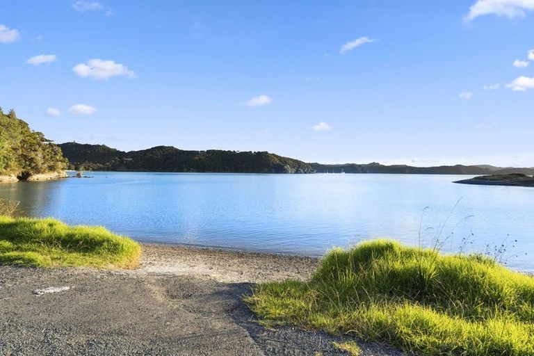 Photo of property in 106a Manawaora Road, Russell, 0272