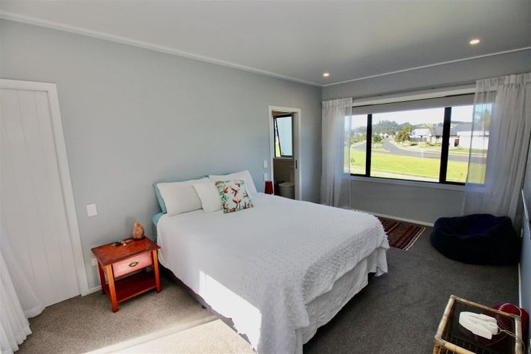 Photo of property in 70 Leeward Drive, Whitianga, 3510
