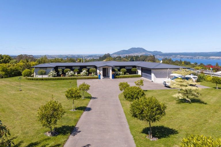 Photo of property in 35 Blue Ridge Drive, Acacia Bay, Taupo, 3385