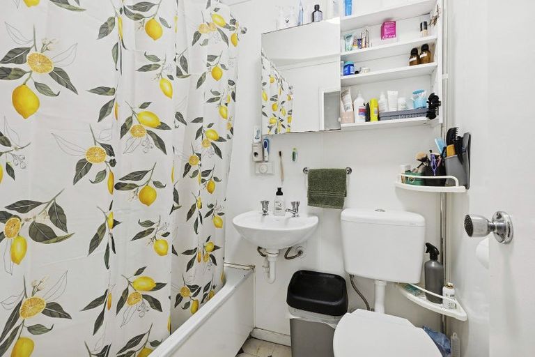 Photo of property in 23 Laura Avenue, Brooklyn, Wellington, 6021