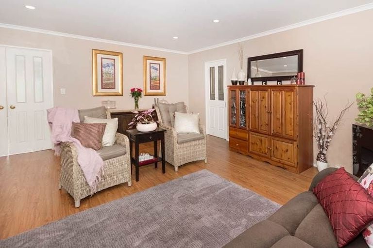 Photo of property in 8 Parkhaven Drive, Rosehill, Papakura, 2113