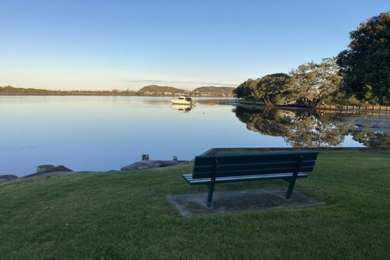 Photo of property in 1a Roretana Drive, Athenree, Waihi Beach, 3177