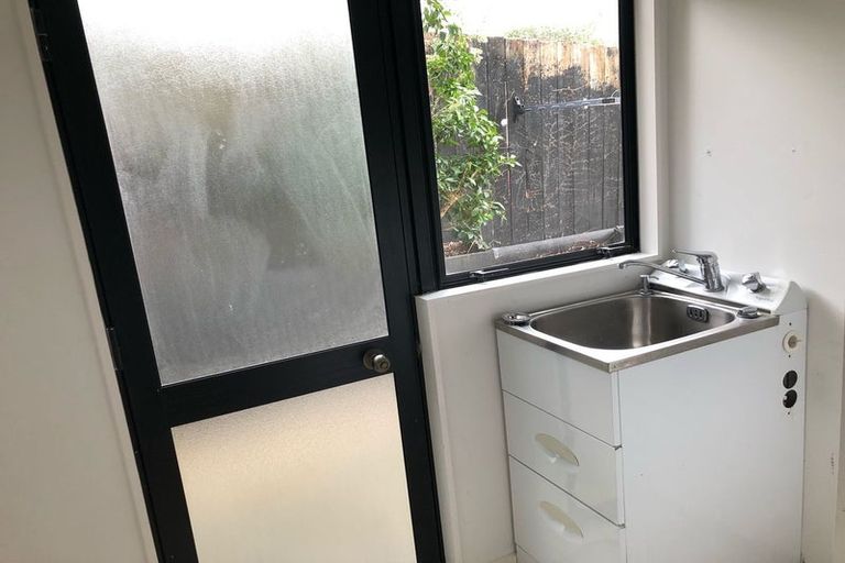 Photo of property in 54a Hattaway Avenue, Bucklands Beach, Auckland, 2012