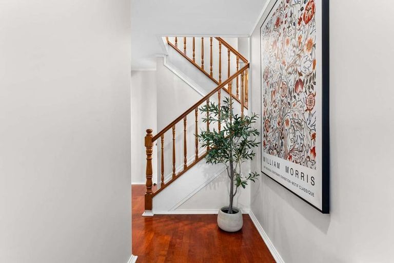 Photo of property in 3 Walnut Lane, Browns Bay, Auckland, 0630