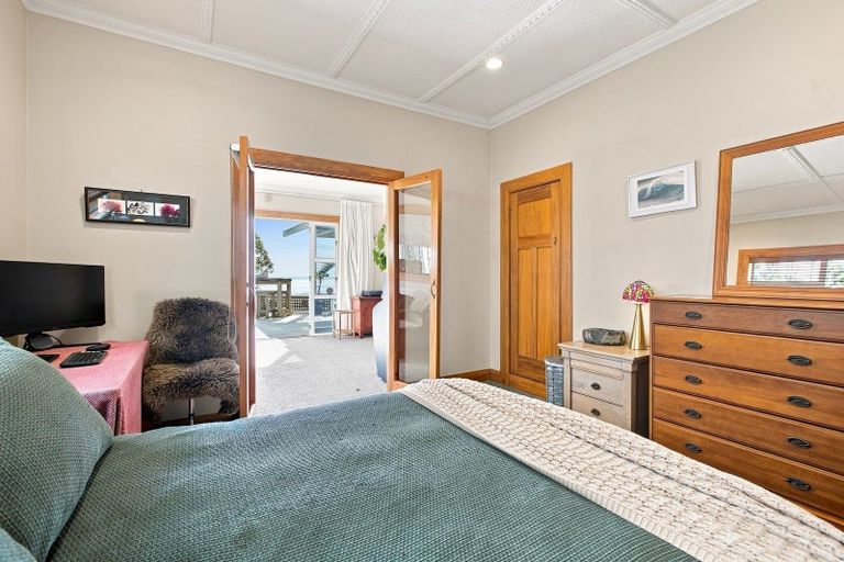 Photo of property in 42 Octavius Place, New Plymouth, 4312