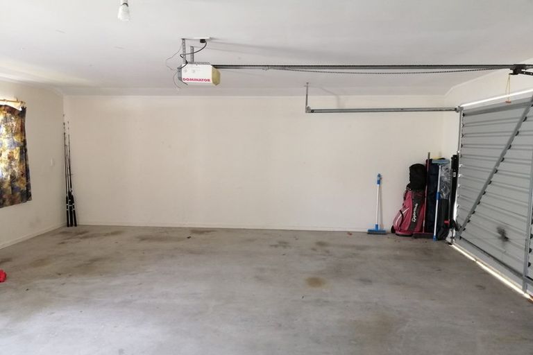 Photo of property in 1/72 Millhouse Drive, Northpark, Auckland, 2013