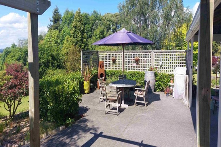 Photo of property in 92a Forest Lakes Road, Otaki, 5583