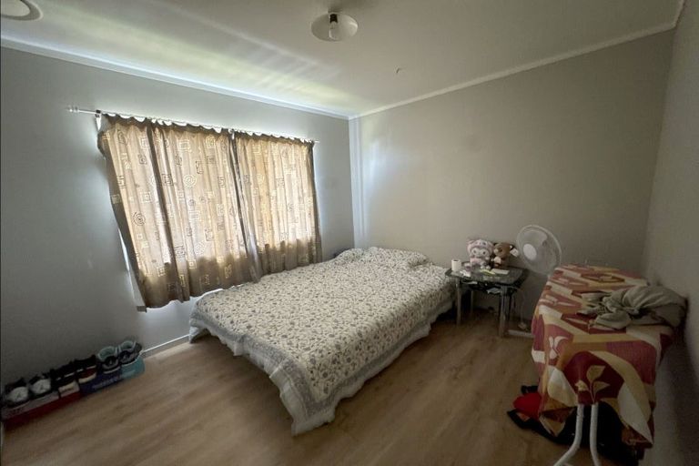 Photo of property in 2/7 Constance Place, Clover Park, Auckland, 2019