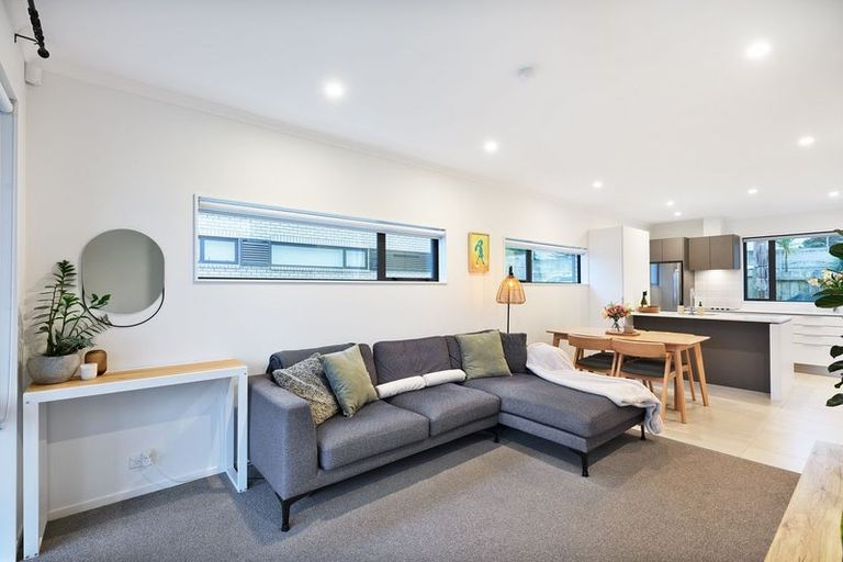 Photo of property in 32a Titoki Street, Te Atatu Peninsula, Auckland, 0610