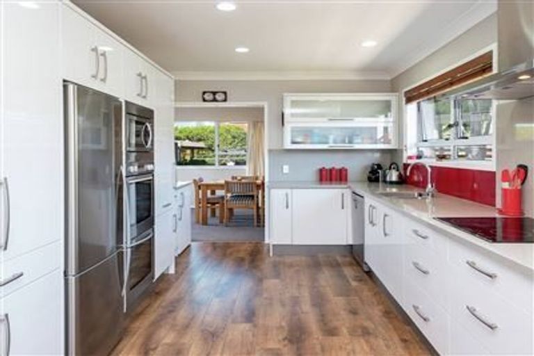 Photo of property in 21 Coates Road, Cockle Bay, Auckland, 2014