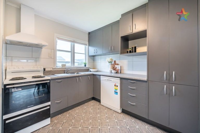 Photo of property in 37 Russell Road, Wainuiomata, Lower Hutt, 5014