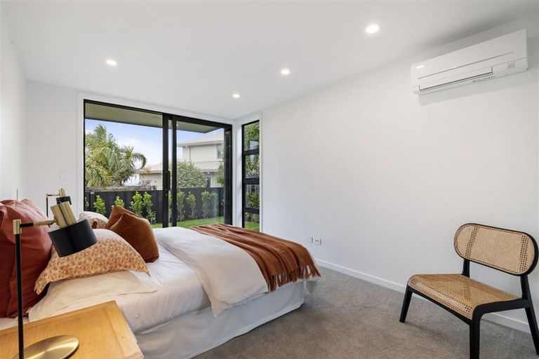 Photo of property in 35a Gulf View Road, Murrays Bay, Auckland, 0630