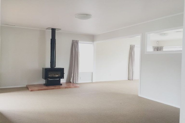 Photo of property in 45 Blakeborough Drive, Forrest Hill, Auckland, 0620