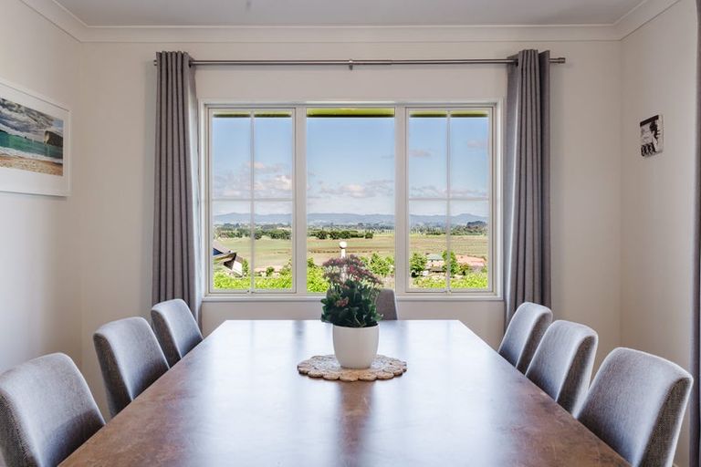 Photo of property in 18 Tironui Terrace, Western Heights, Hamilton, 3200
