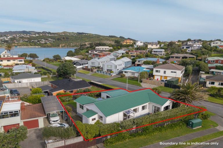 Photo of property in 2 John Street, Titahi Bay, Porirua, 5022