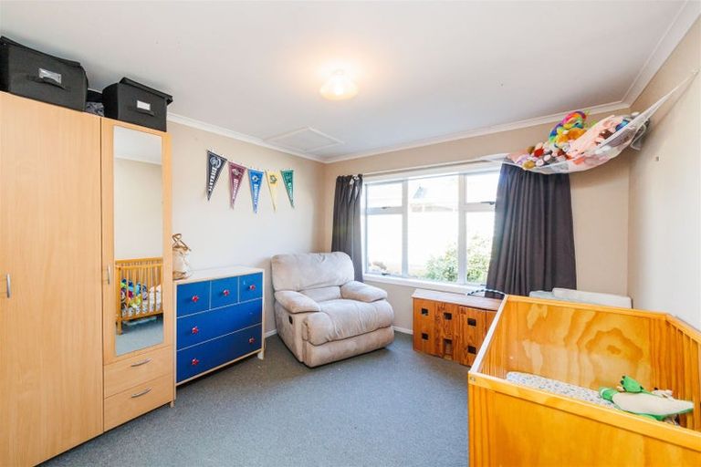 Photo of property in 20 Nuku Street, Tangimoana, 4822