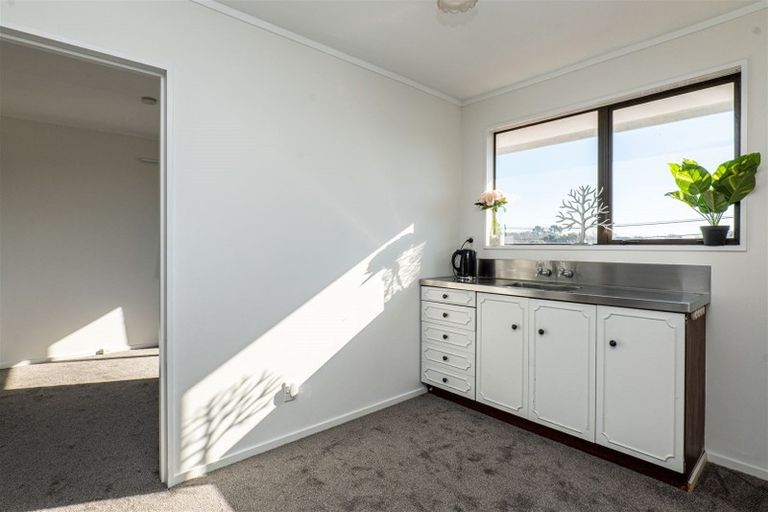 Photo of property in 21 Walcot Street, Bromley, Christchurch, 8062