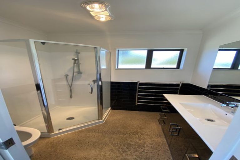 Photo of property in 5b Armitage Place, Tuakau, 2121