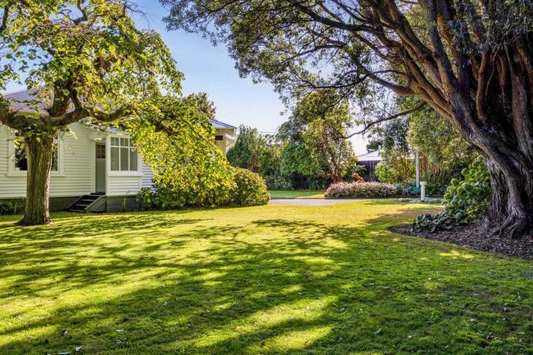 Photo of property in 16 Fairfield Road, Hawera, 4610